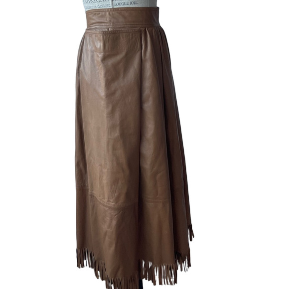 Vintage Gucci 100% leather fringe skirt - Picture 11 of 14